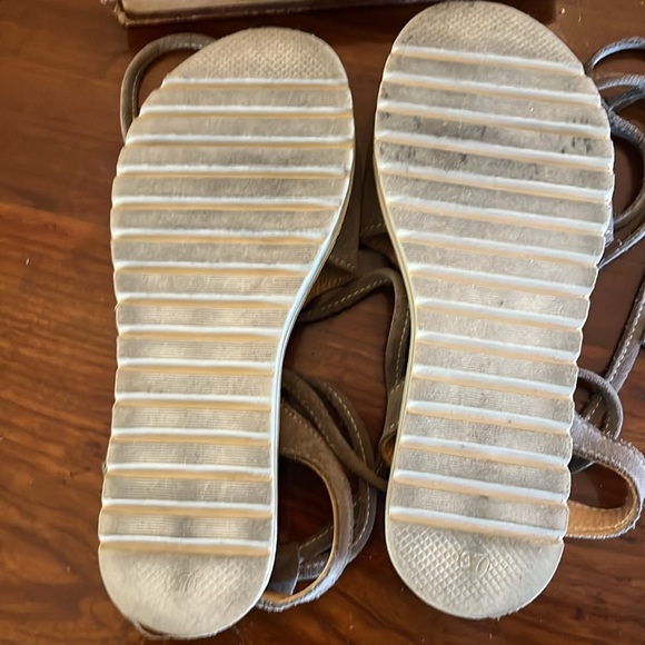 B & B Greek Leather Sandal - Picture 3 of 3